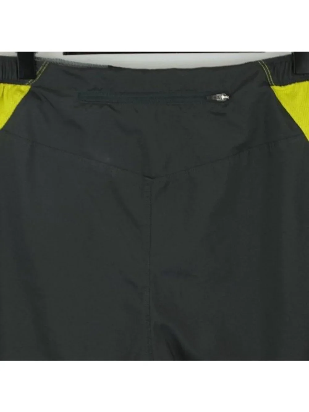 The North Face Men's Large Gray Yellow Double Layer Activewear Shorts